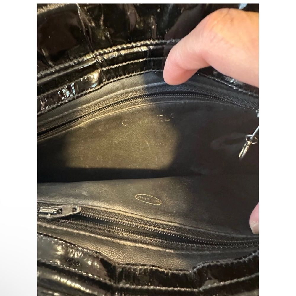 CHANEL Black Quilted Shoulder Bag - Picture 6 of 10